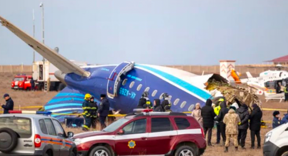 އަޒަރުބައިޖާނުގެ މަތިންދާބޯޓެއް ވެއްޓި 35 މީހުން މަރުވެއްޖެ