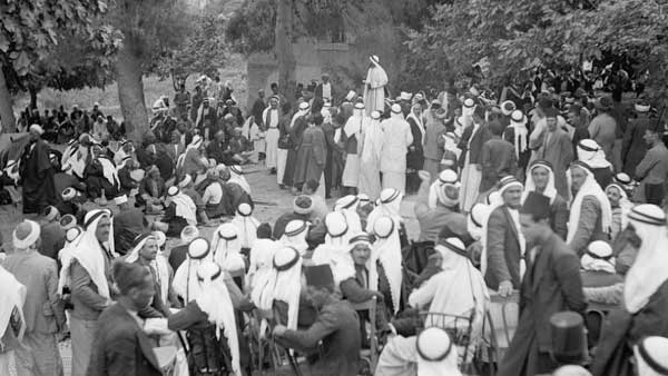 އީމާންކަމުގެ އަހުލުވެރިން ވަކީލުކުރާހުށީ މާތް ﷲއަށެވެ.