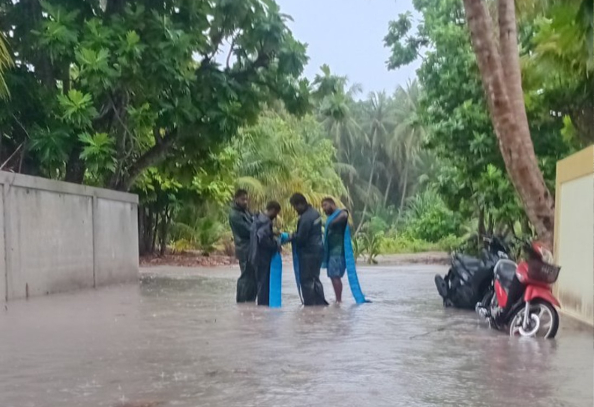 ނިލަންދޫގައި ފެންބޮޑުވެގެން ސިފައިން ހަރަކާތްތެރިވަނީ!