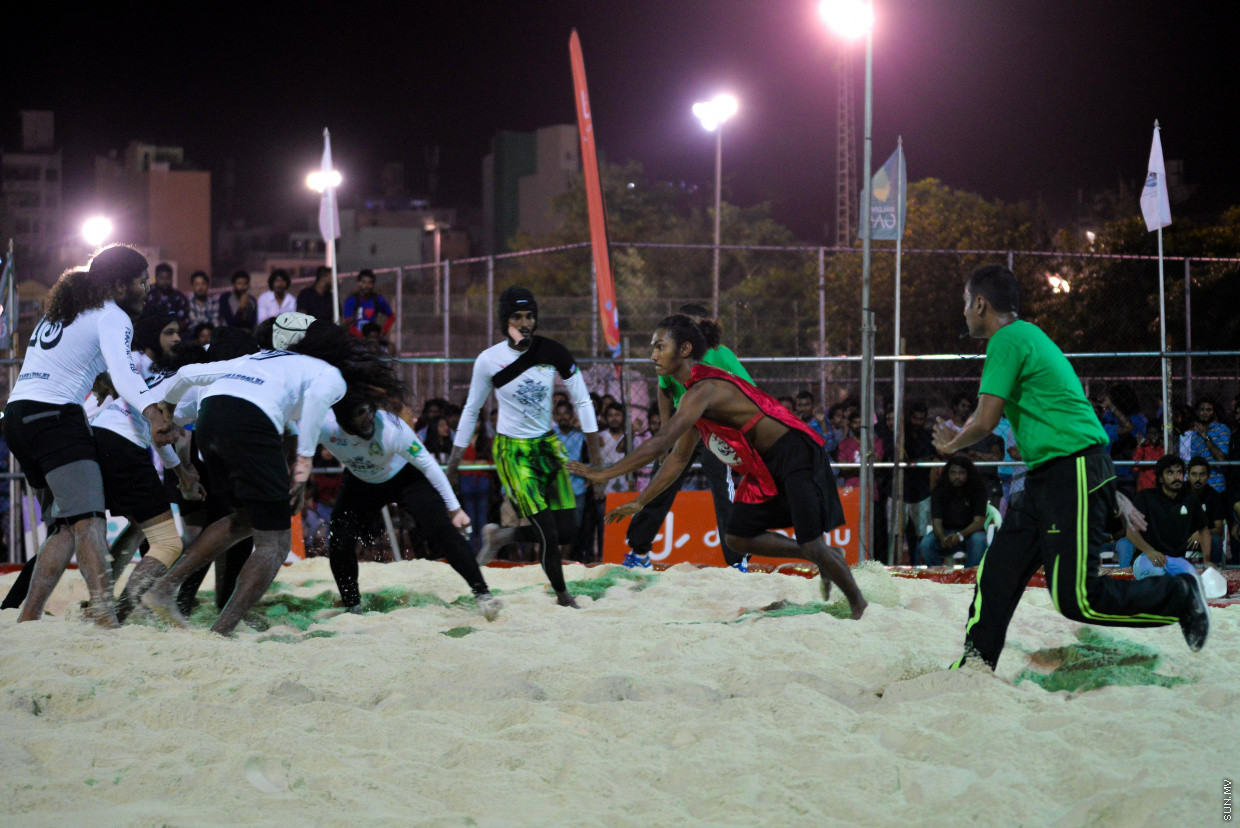 މުބާރާތުގެ މޫސުން