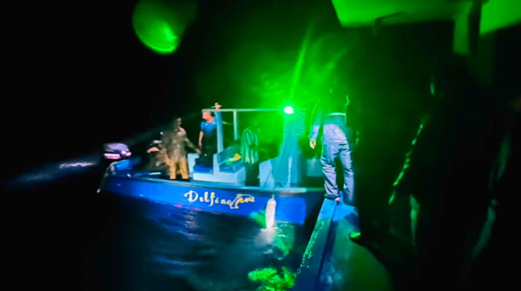 ދަތުރުގޮސް އުޅެނިކޮށް ހާލުގައި ޖެހުނު ބަޔަކަށް ފުލުހުން އެހީތެރިކަން ފޯރުކޮށްދީފި!