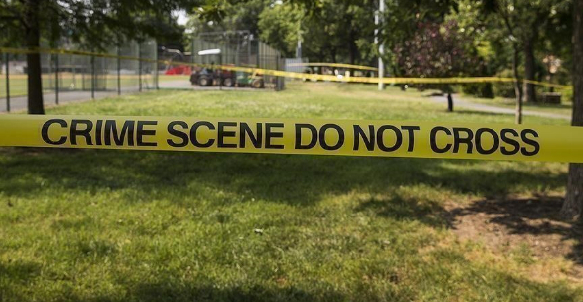 އެމެރިކާގެ ސްކޫލަކަށް ބަޑިޖަހައި 2 މީހަކު މަރުވެ 6 މީހުން ޒަޚަމްވެއްޖެ