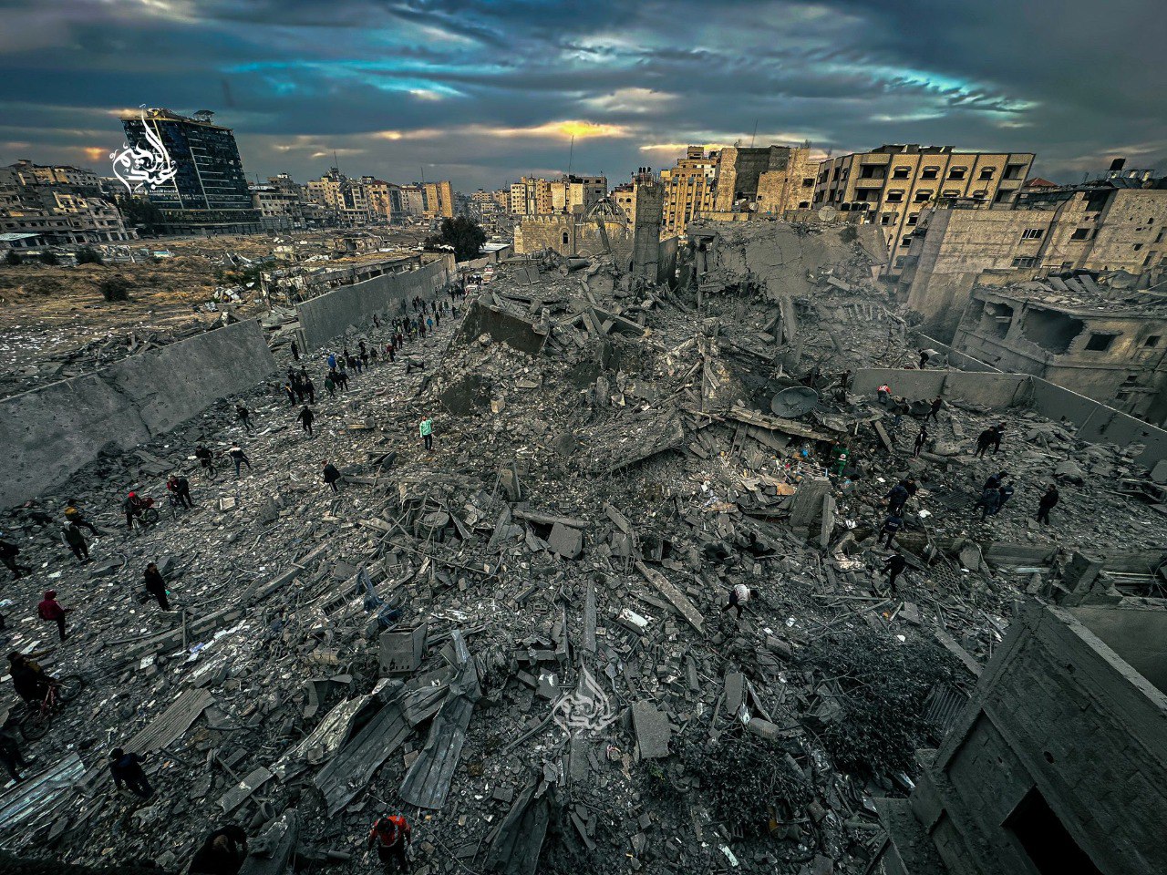 ހަމާސް އިން އިސްރާއީލްގެ 3 އަސީރަކު މިނިވަންކޮށްފި