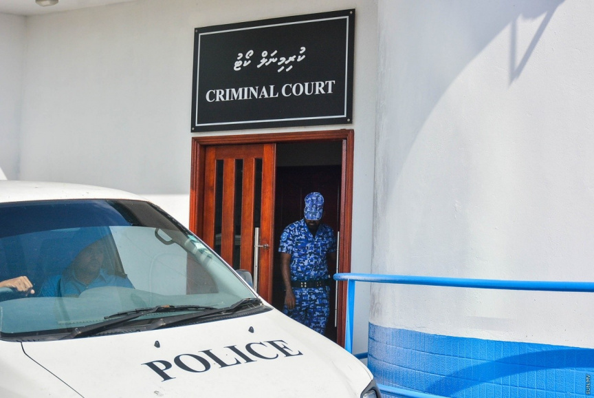 މާލޭގެ ގެއަކަށް މީހަކު ވައްދައި ފޭރުނު 3 މީހުންގެ މައްޗަށް ކުށްސާބިތުވެ ޖަލަށްލުމަށް ހުކުމްކޮށްފި