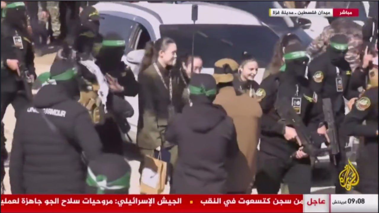 ހަމާސް އިން އިސްރާއީލްގެ 4 އަންހެން ސިފައިން މިނިވަންކޮށްފި!