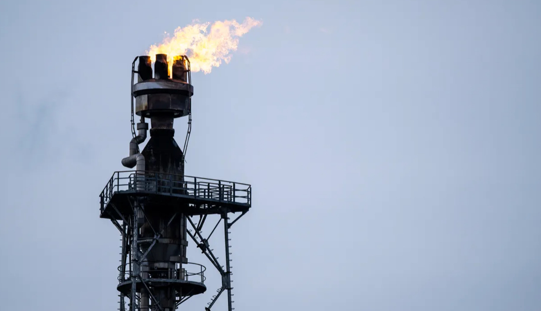 ރަޝިޔާގެ ތެލުގެ މަރުކަޒަކަށް ޔުކްރެއިނުން ހަމަލާދީފި