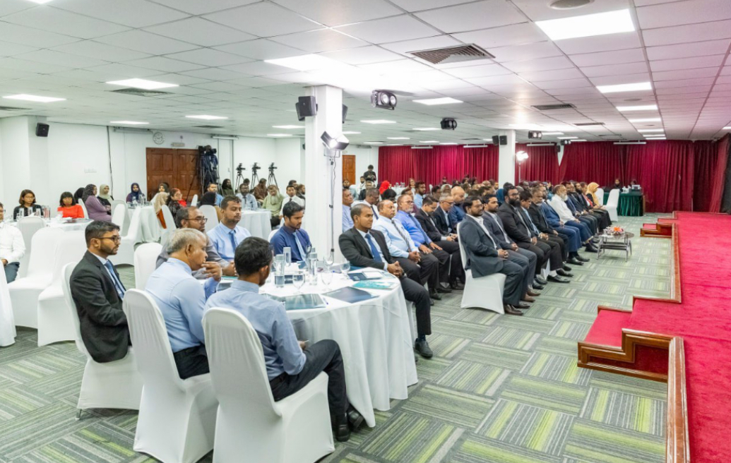 ރާއްޖޭގައި ފުރަތަމަ ފަހަރަށް ބާއްވާ ބައިނަލްއަޤުވާމީ ޒަކާތު ކޮންފަރެންސް ފަށައިފި